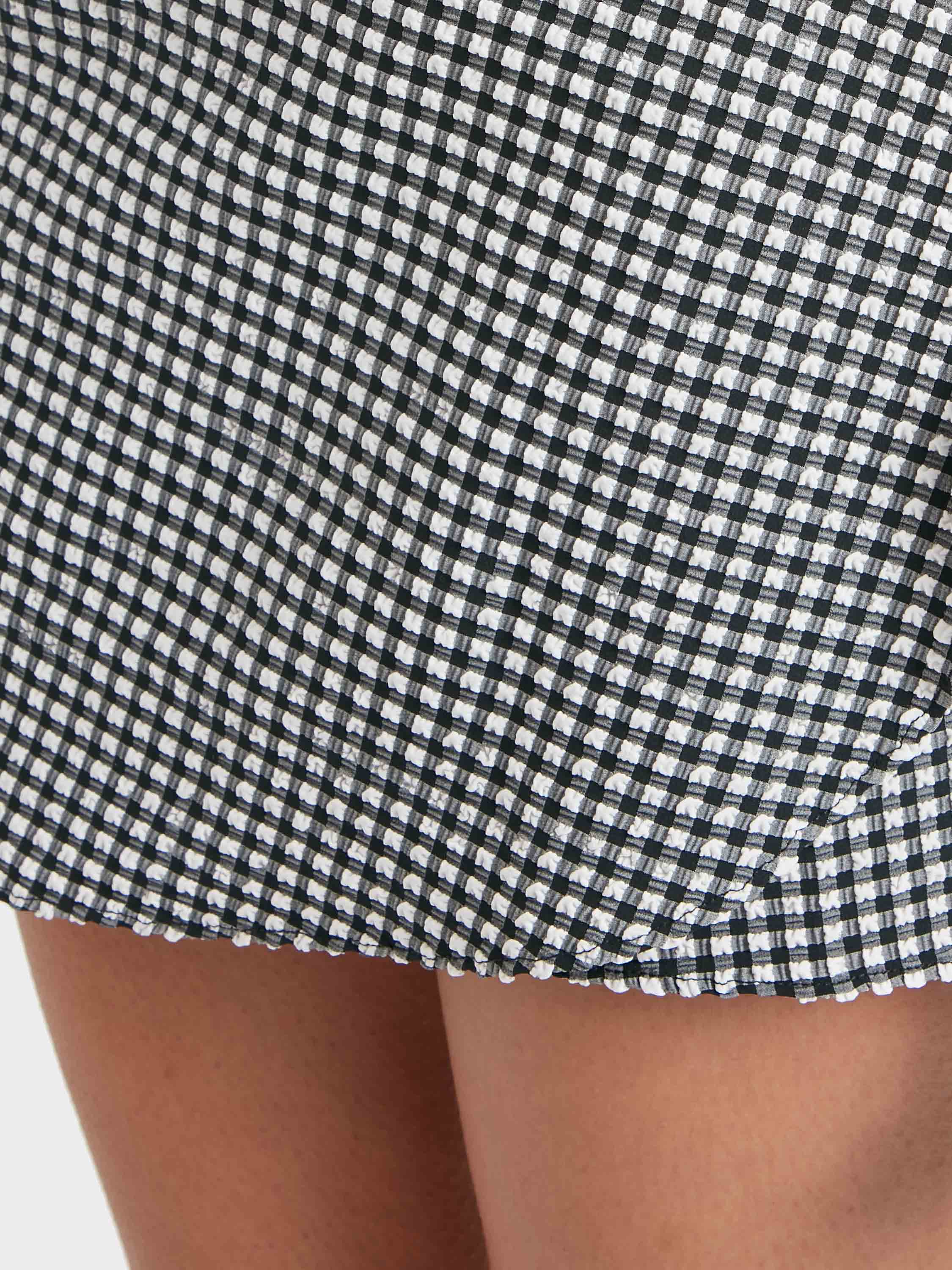 Gingham Seersucker Short Sarong - Black Gingham