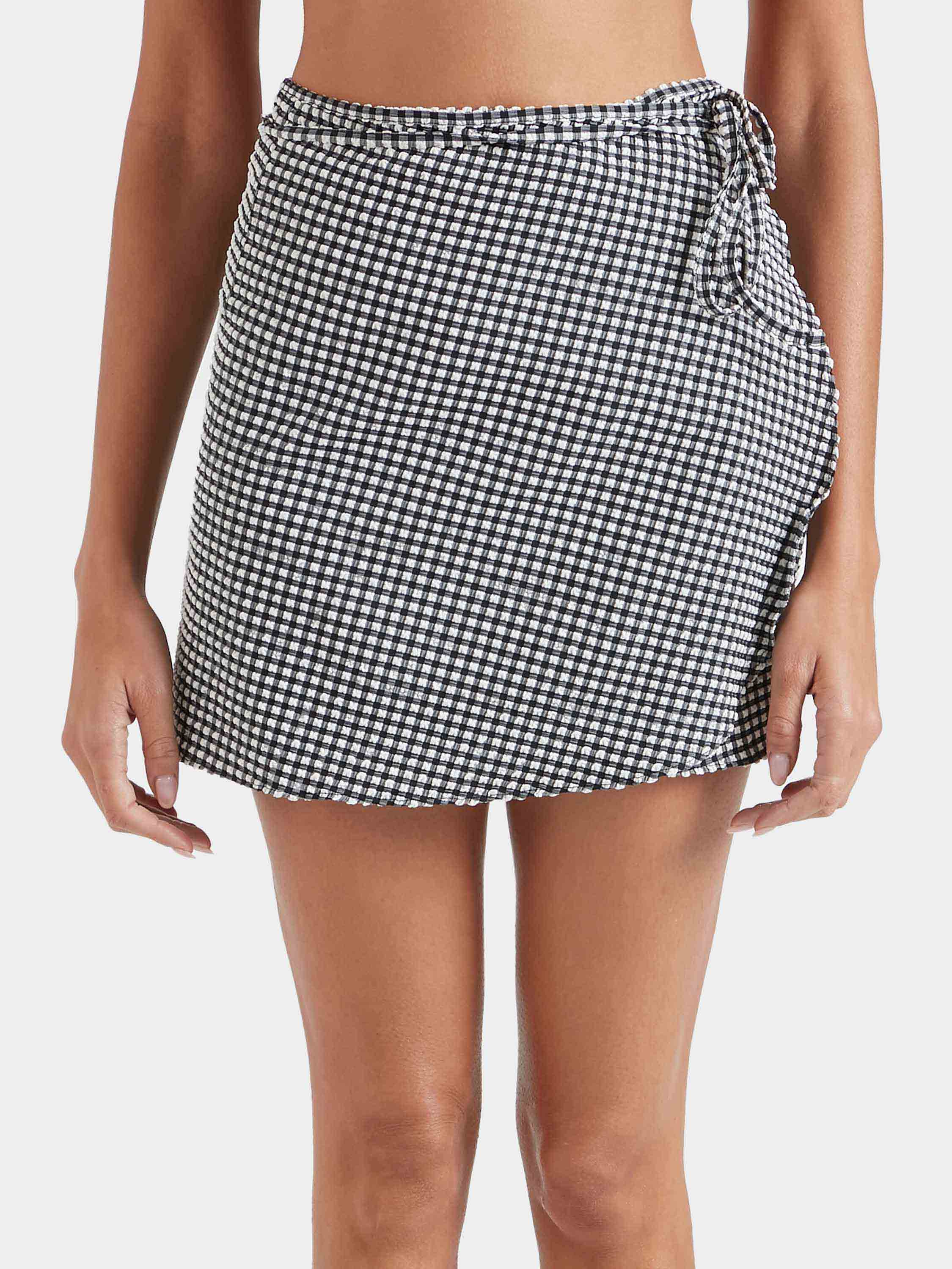 Gingham Seersucker Short Sarong - Black Gingham