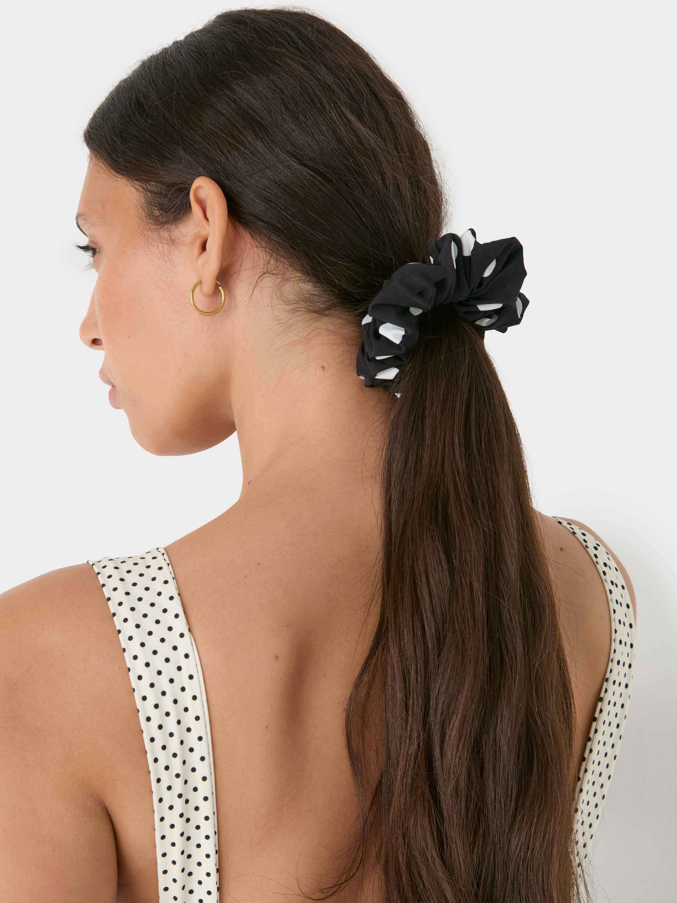 2 Pack Scrunchies - Black and vanilla polka-dot
